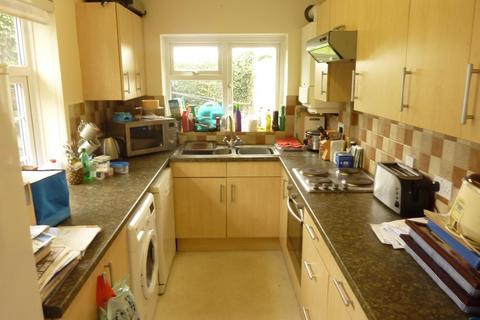 2 bedroom semi-detached house to rent, Stone Cottages, Linton ME17