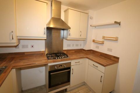 2 bedroom house to rent, Mariners Walk, Barry,