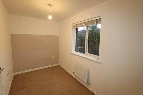 2 bedroom house to rent, Mariners Walk, Barry,