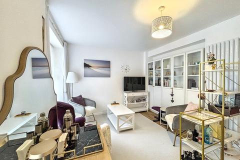 undefined, De la Warr Parade, Bexhill-on-Sea, TN40