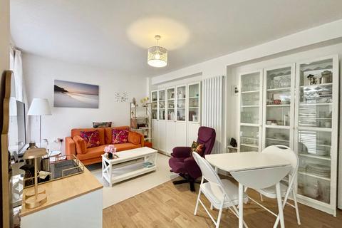 1 bedroom flat for sale, De la Warr Parade, Bexhill-on-Sea, TN40