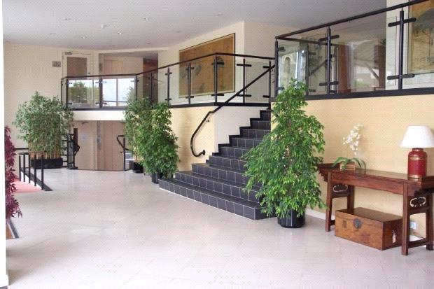 Building Lobby