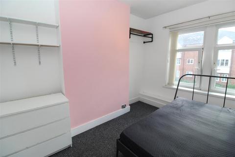 4 bedroom house to rent, North Road, Cardiff CF10