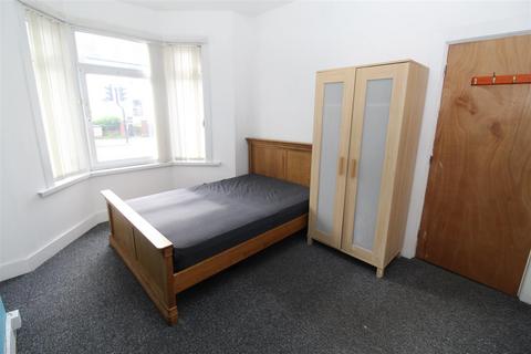undefined, North Road, Cardiff CF10