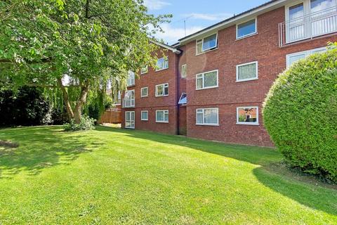 1 bedroom flat for sale, Bawtree Road, Uxbridge, UB8