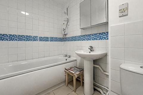 1 bedroom flat for sale, Bawtree Road, Uxbridge, UB8