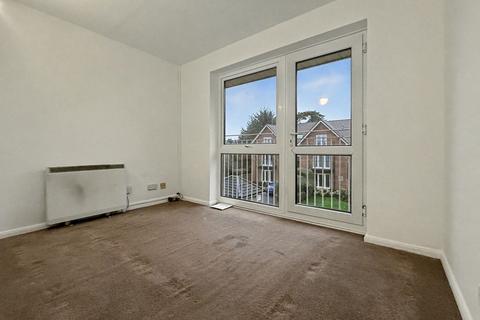 1 bedroom flat for sale, Bawtree Road, Uxbridge, UB8