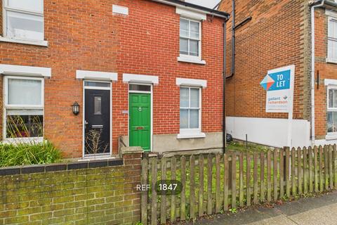 3 bedroom property to rent, Harwich Road, Colchester, CO4 3DB