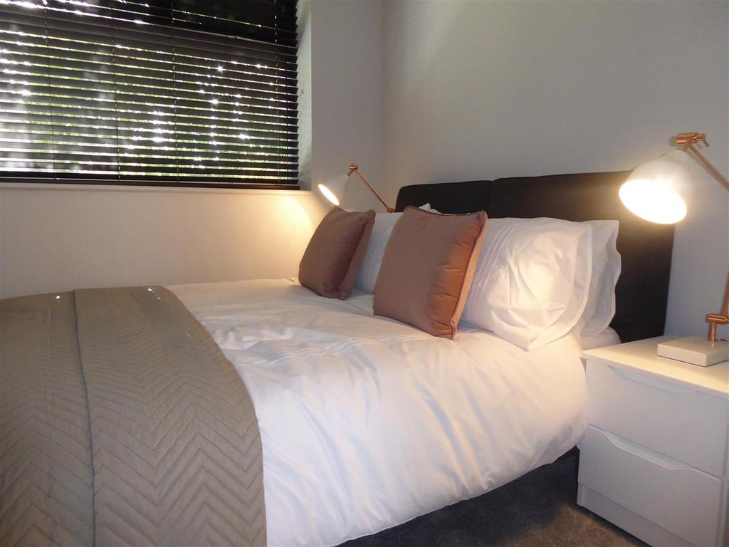 Bed 2.JPG