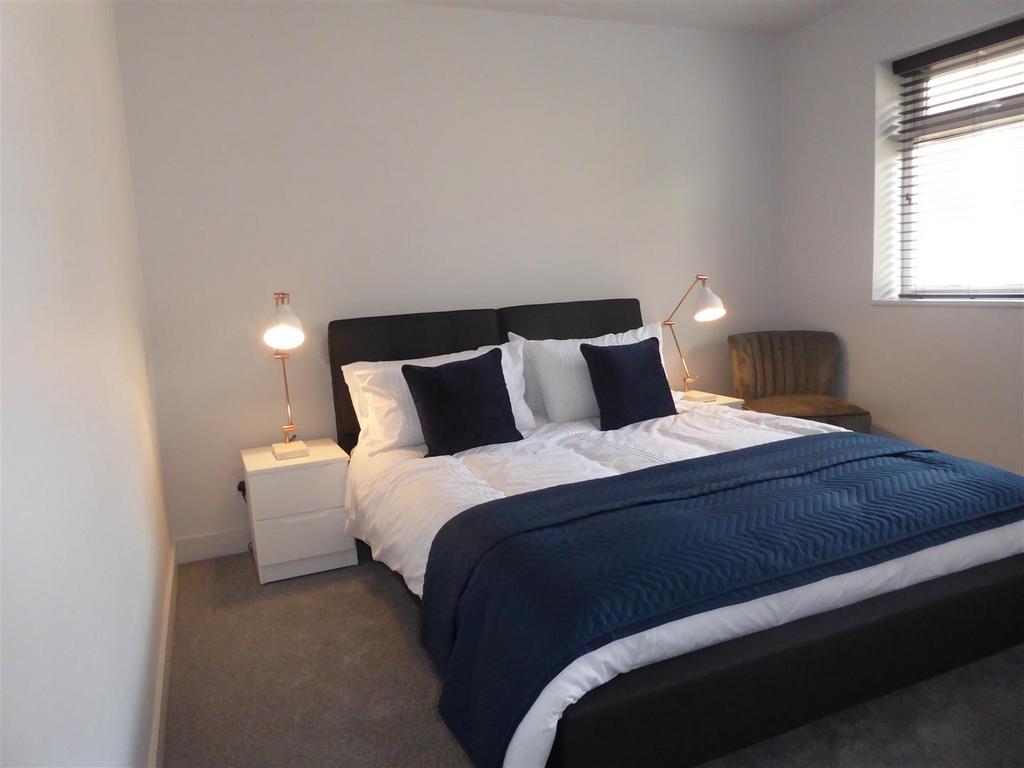 Bedroom 1.JPG