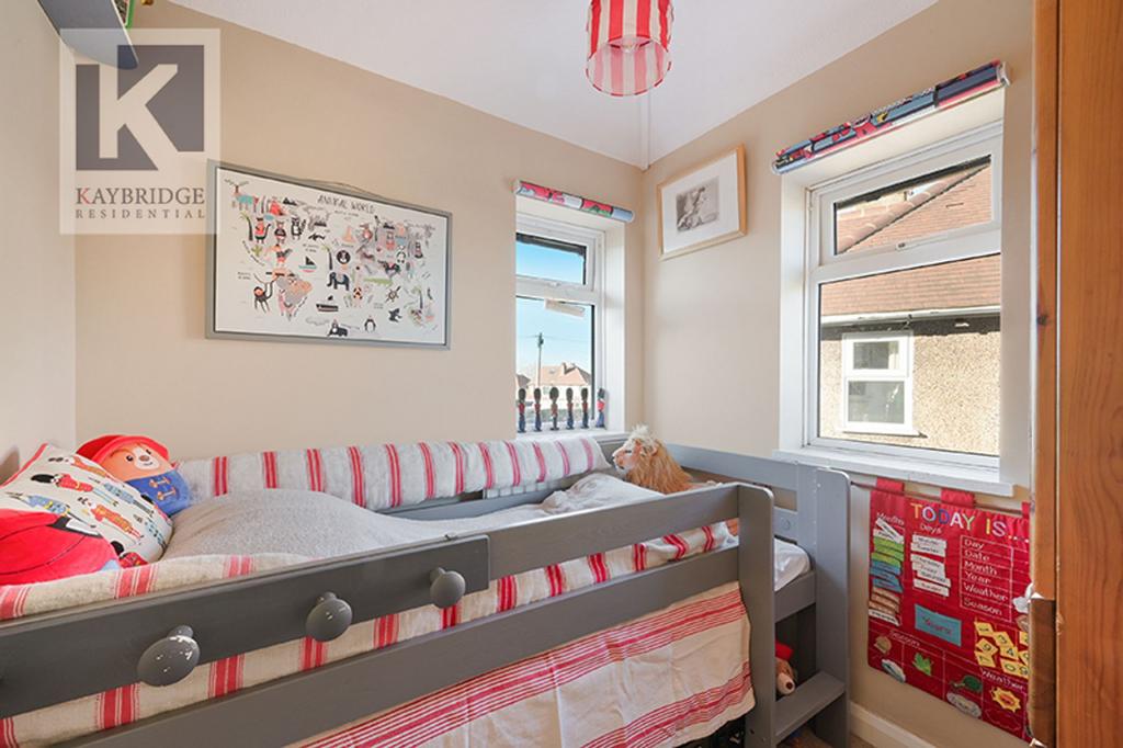 Lumley Gardens, Cheam - SM3 8 NW