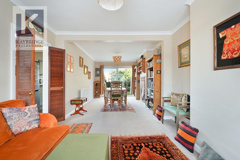 Lumley Gardens, Cheam - SM3 8 NW