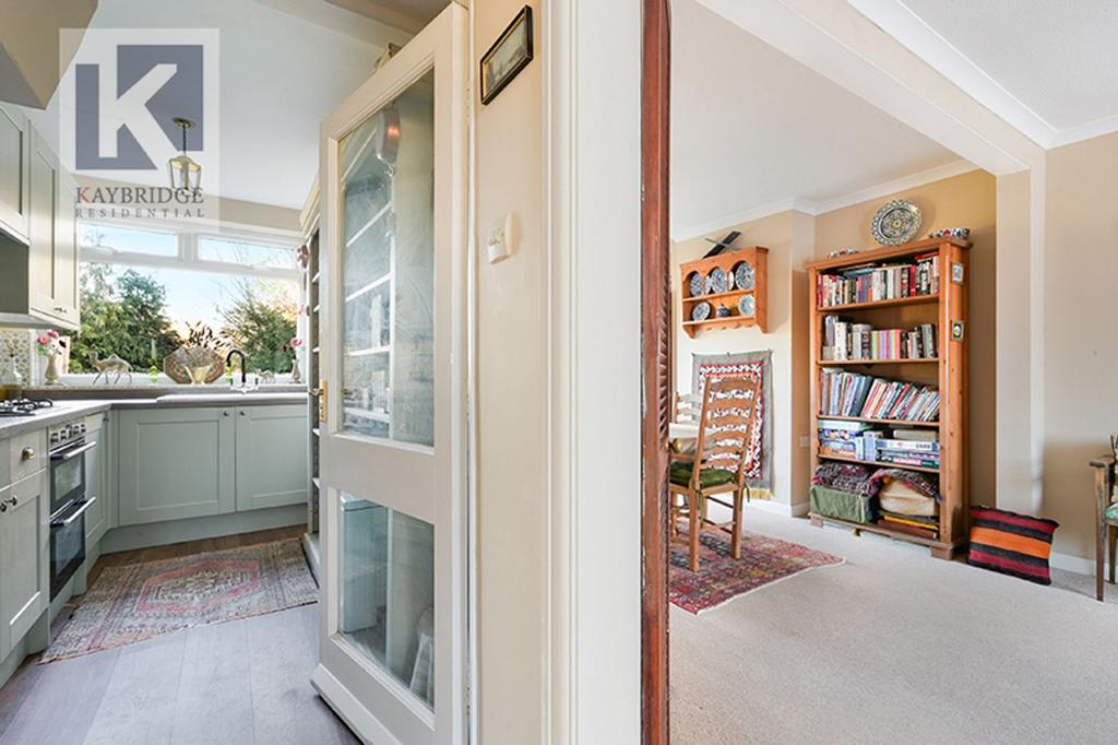 Lumley Gardens, Cheam - SM3 8 NW