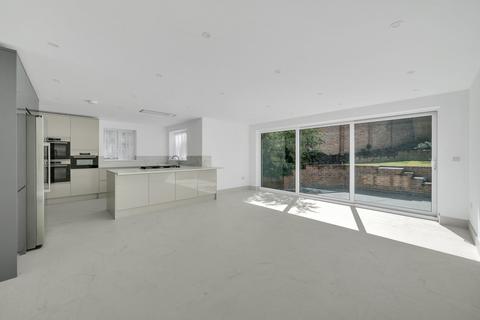5 bedroom detached house to rent, Love Lane, Bexley, DA5