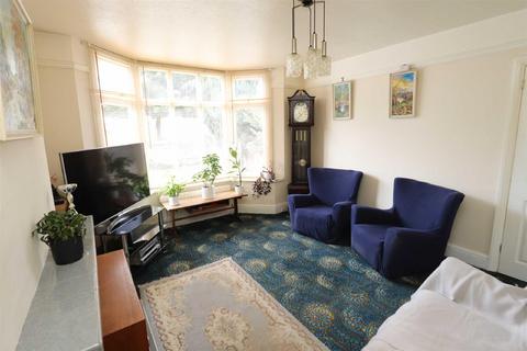 3 bedroom semi-detached house for sale, Soulbury Road, Linslade