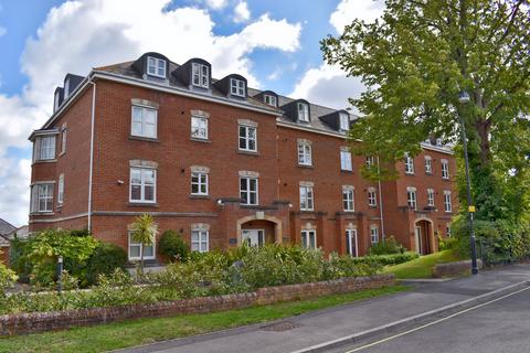 2 bedroom apartment for sale, Hillcroft Close, Lymington, SO41