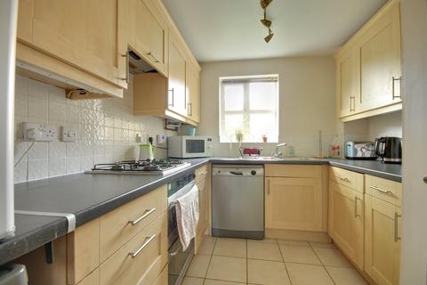 2 bedroom apartment for sale, Hillcroft Close, Lymington, SO41
