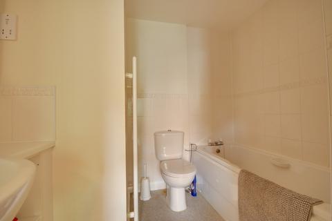 2 bedroom apartment for sale, Hillcroft Close, Lymington, SO41