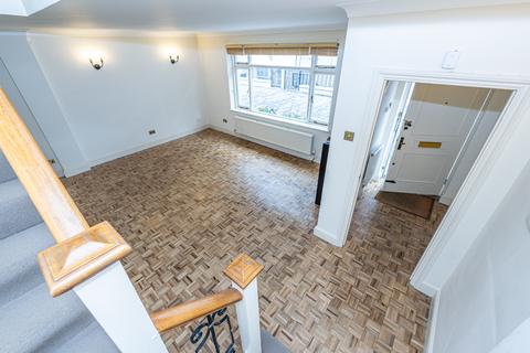 undefined, Montagu Mews West, London W1H