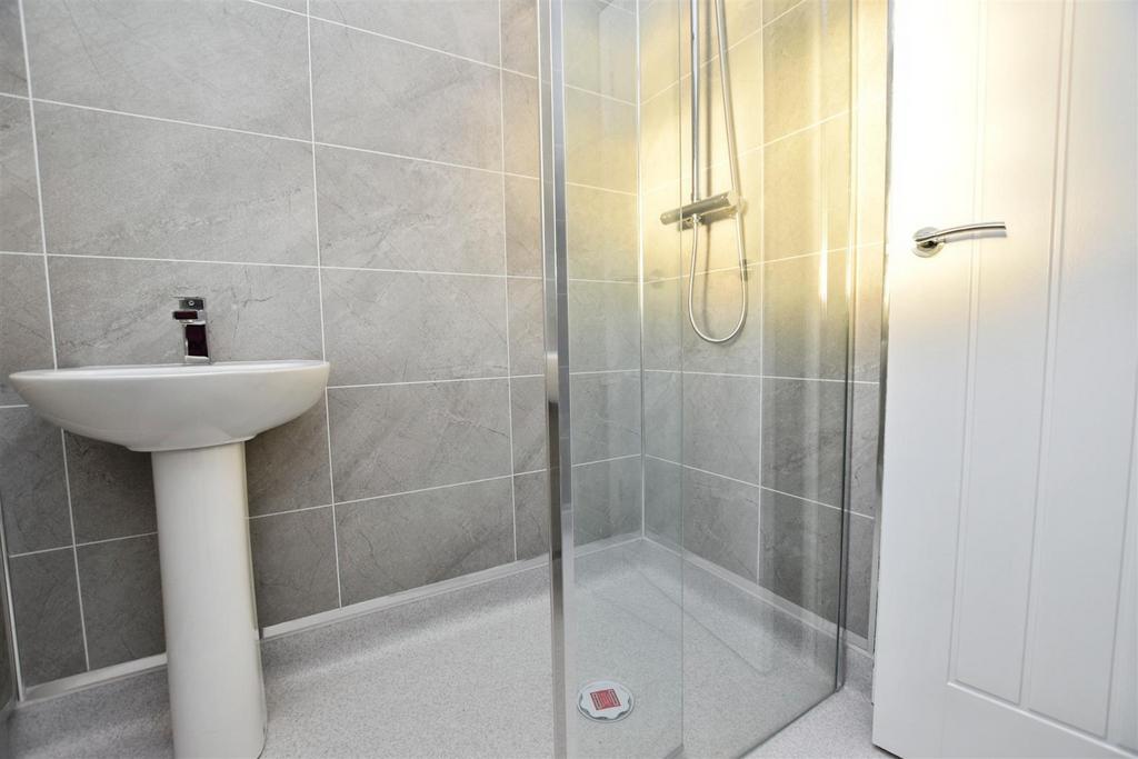 0b26bb73-shower.JPG