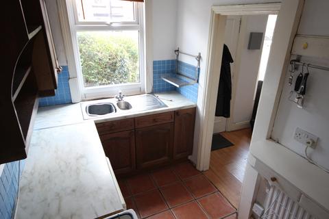 2 bedroom house to rent, Grimthorpe Place, Headingley, Leeds