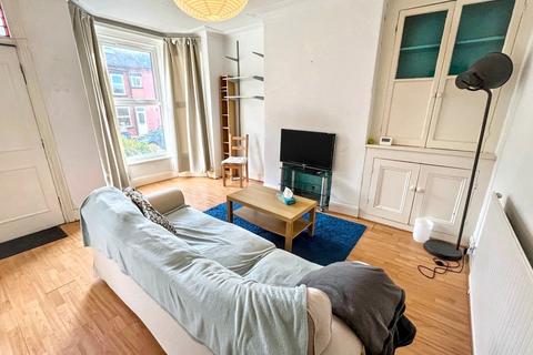 2 bedroom house to rent, Grimthorpe Place, Headingley, Leeds