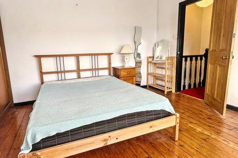 2 bedroom house to rent, Grimthorpe Place, Headingley, Leeds