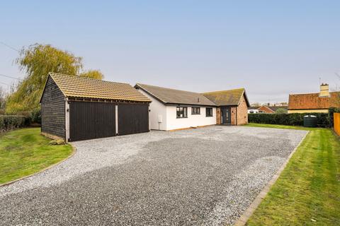 4 bedroom detached bungalow for sale, Rectory Road, Norwich NR15