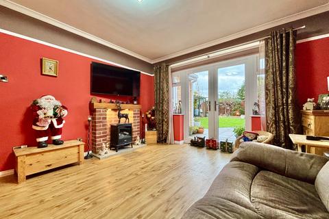 undefined, Waterloo Crescent, Alcester B50