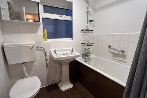 2 bedroom apartment to rent, Eysham Court, Station Road, New Barnet, Herts, EN5