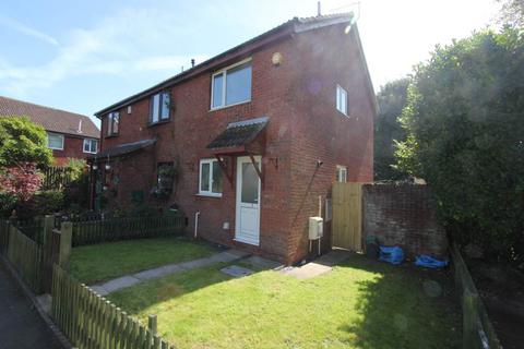 2 bedroom house to rent, Meadowcroft, Rhoose, Vale of Glamorgan