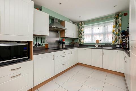 3 bedroom semi-detached house for sale, Poplar Way, Whitnash, Leamington Spa