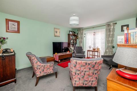 3 bedroom semi-detached house for sale, Poplar Way, Whitnash, Leamington Spa