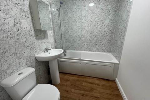 1 bedroom flat to rent, Churchill Court, Ilford,
