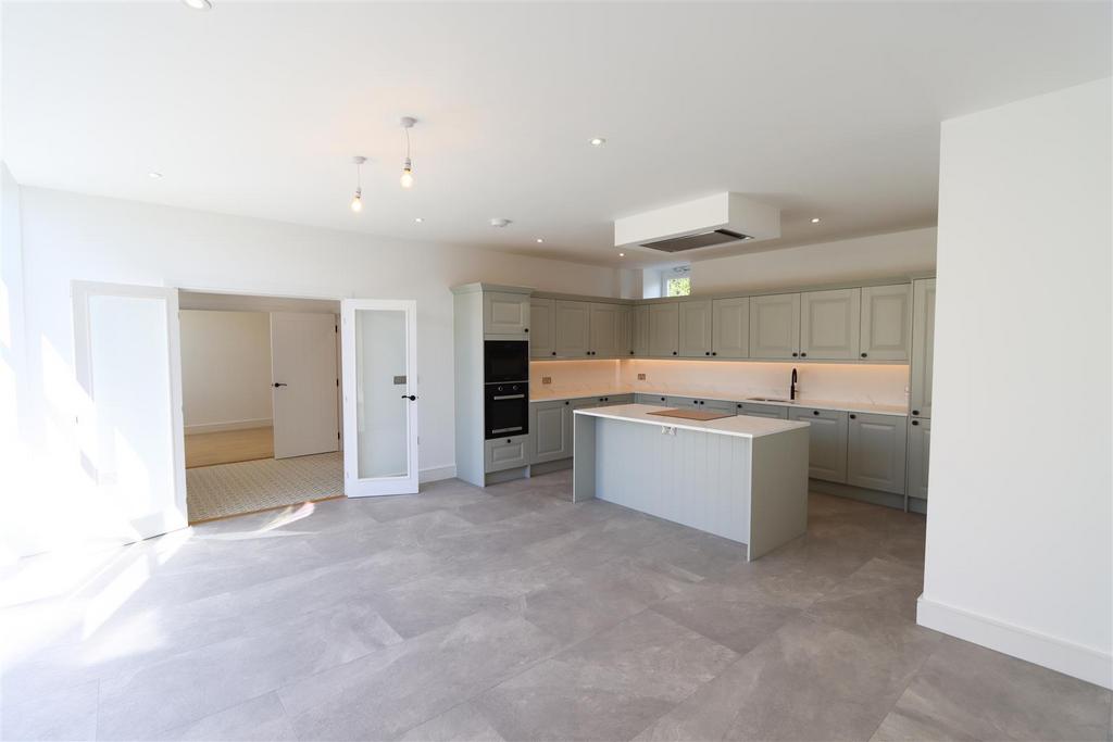 Kitchen edit 3 .jpg