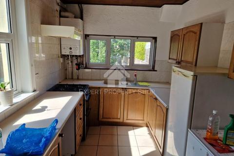 1 bedroom in a house share to rent, Sheals Crescent, Maidstone