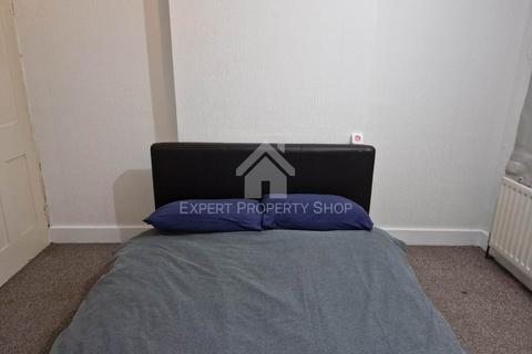 undefined, Sheals Crescent, Maidstone