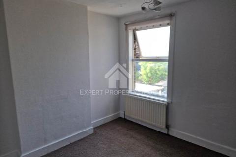 1 bedroom in a house share to rent, Sheals Crescent, Maidstone
