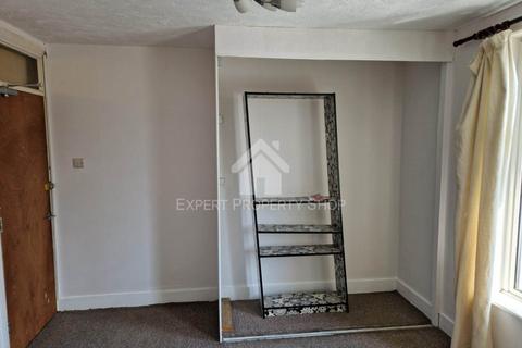 1 bedroom in a house share to rent, Sheals Crescent, Maidstone