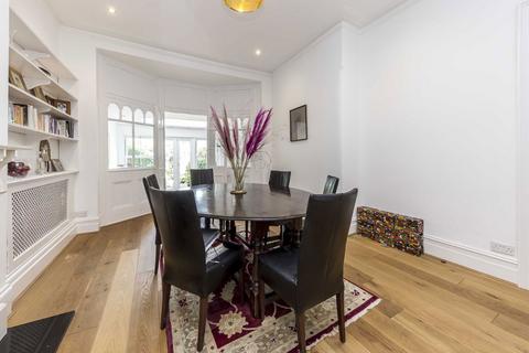 4 bedroom flat to rent, Alexandra Park Road, London N10