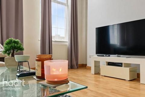 2 bedroom flat for sale, Longbridge Road, Dagenham