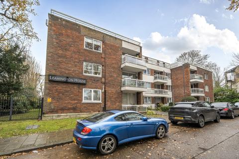 2 bedroom apartment for sale, Stonegrove, Edgware