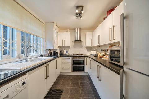 2 bedroom apartment for sale, Stonegrove, Edgware