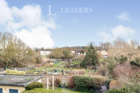 2 bedroom flat to rent, Warren Crescent, Headington, Oxford, OX3