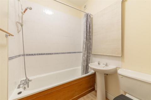 1 bedroom flat to rent, Meanley Road, London