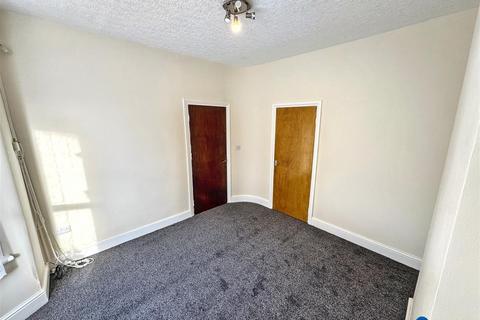 1 bedroom flat to rent, Meanley Road, London