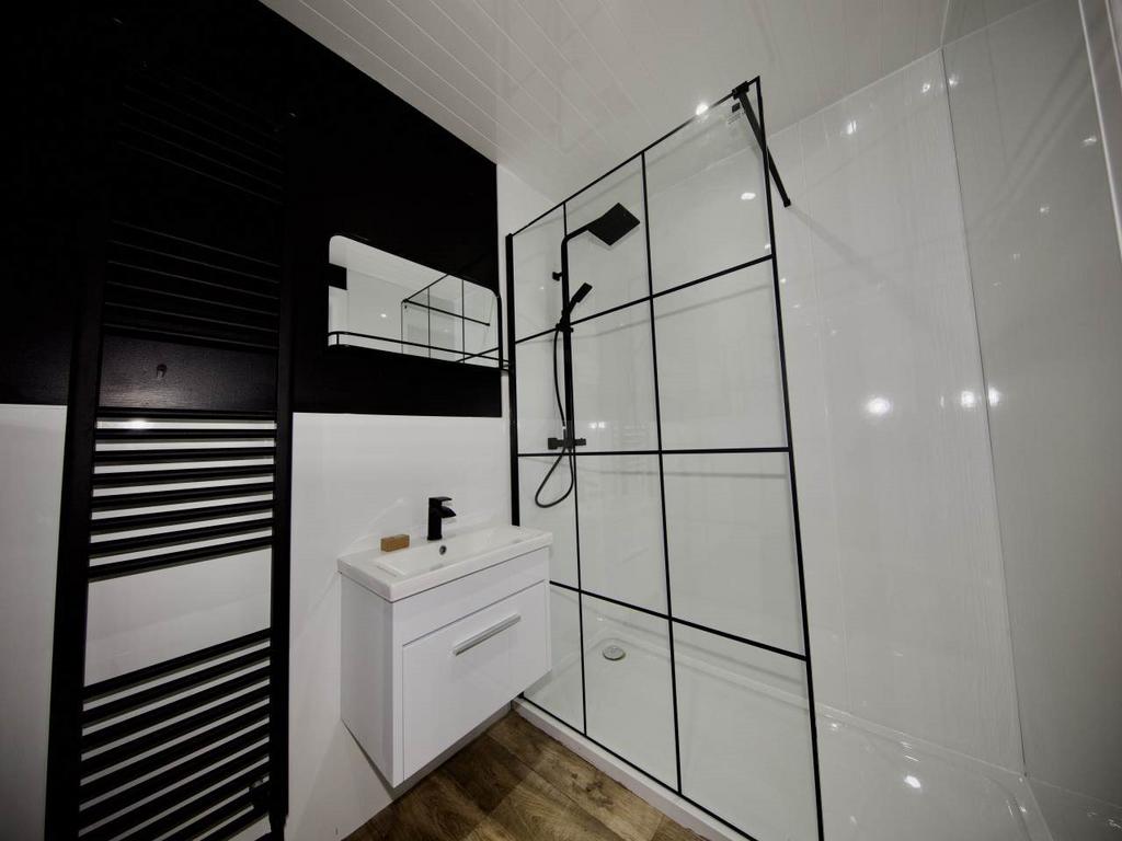 259 Shower room