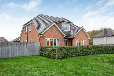 3 bedroom detached house for sale, River Walk, Fetcham