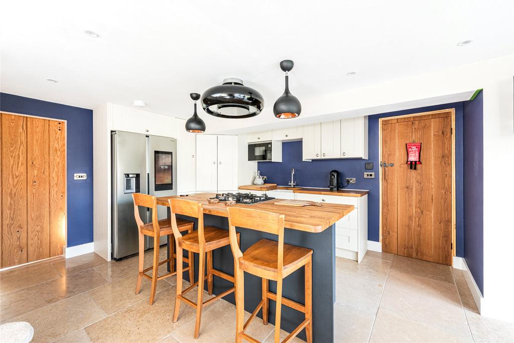 Kitchen/Breakfast Rm