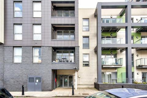 Christian Street, London E1